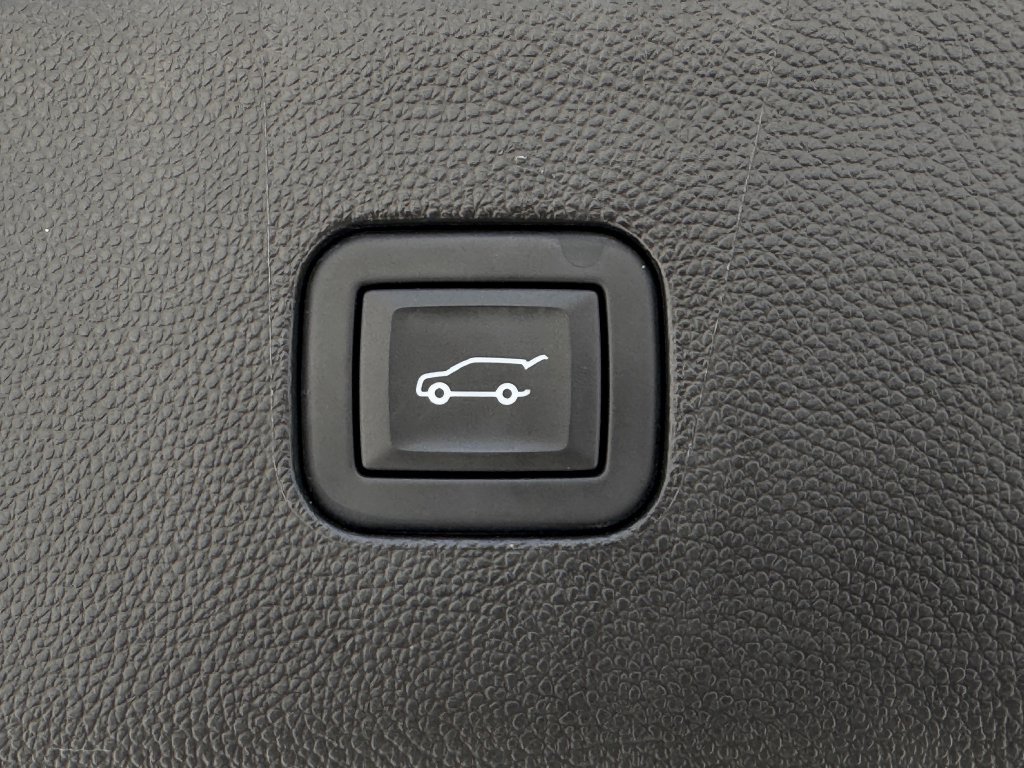 Used 2023 Buick Enclave Avenir FWD image 35