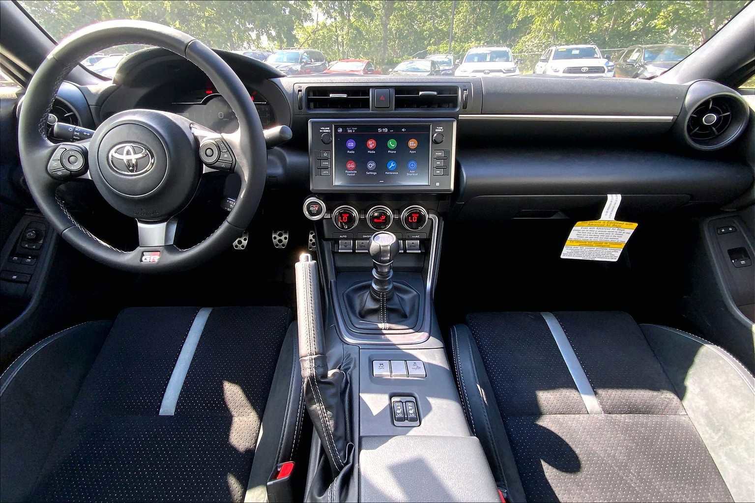 New 2025 Toyota GR86 Premium image 5