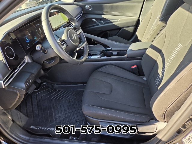 Used 2025 Hyundai Elantra SEL FWD image 11