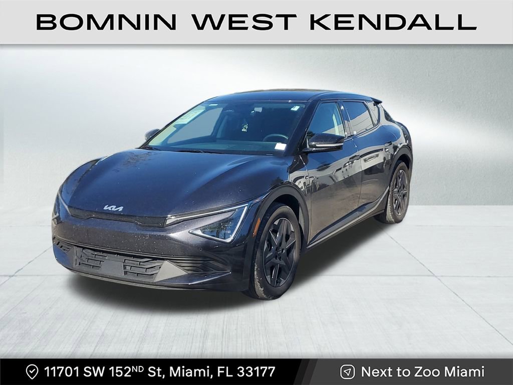 Used 2025 Kia EV6 Light image 3