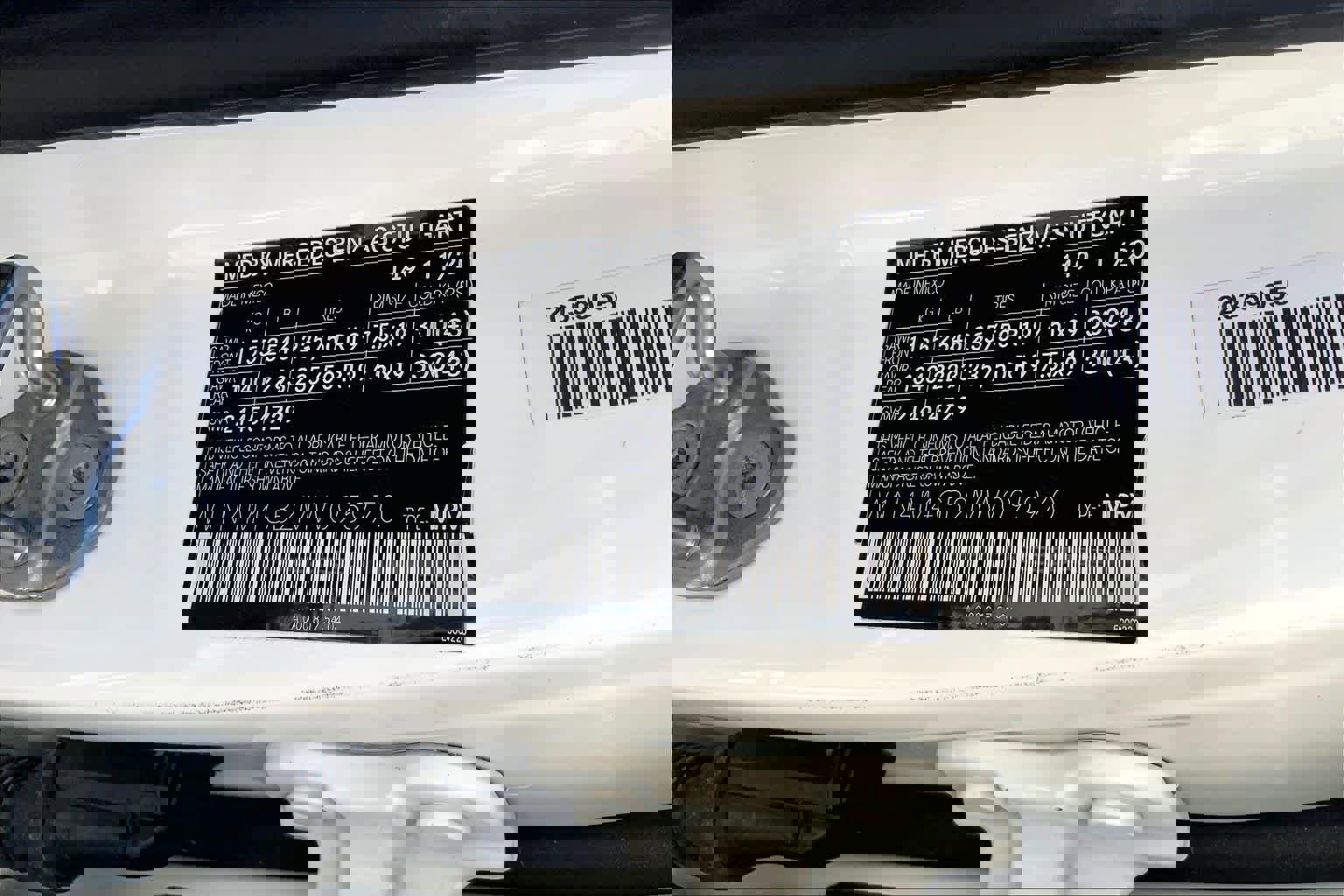 Used 2021 Mercedes-Benz GLB 250 w/ Premium Package image 34