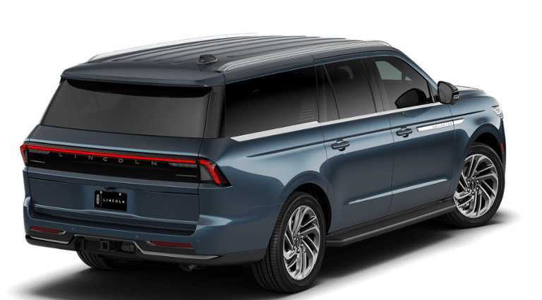 New 2027 Lincoln Navigator L Premier AWD/4WD image 3