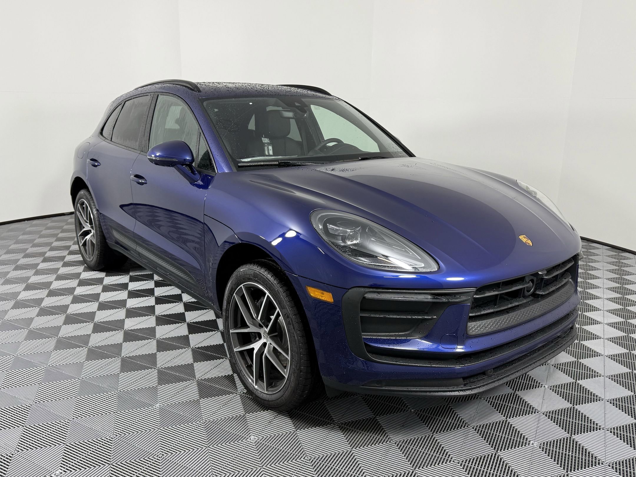 New 2025 Porsche Macan image 7