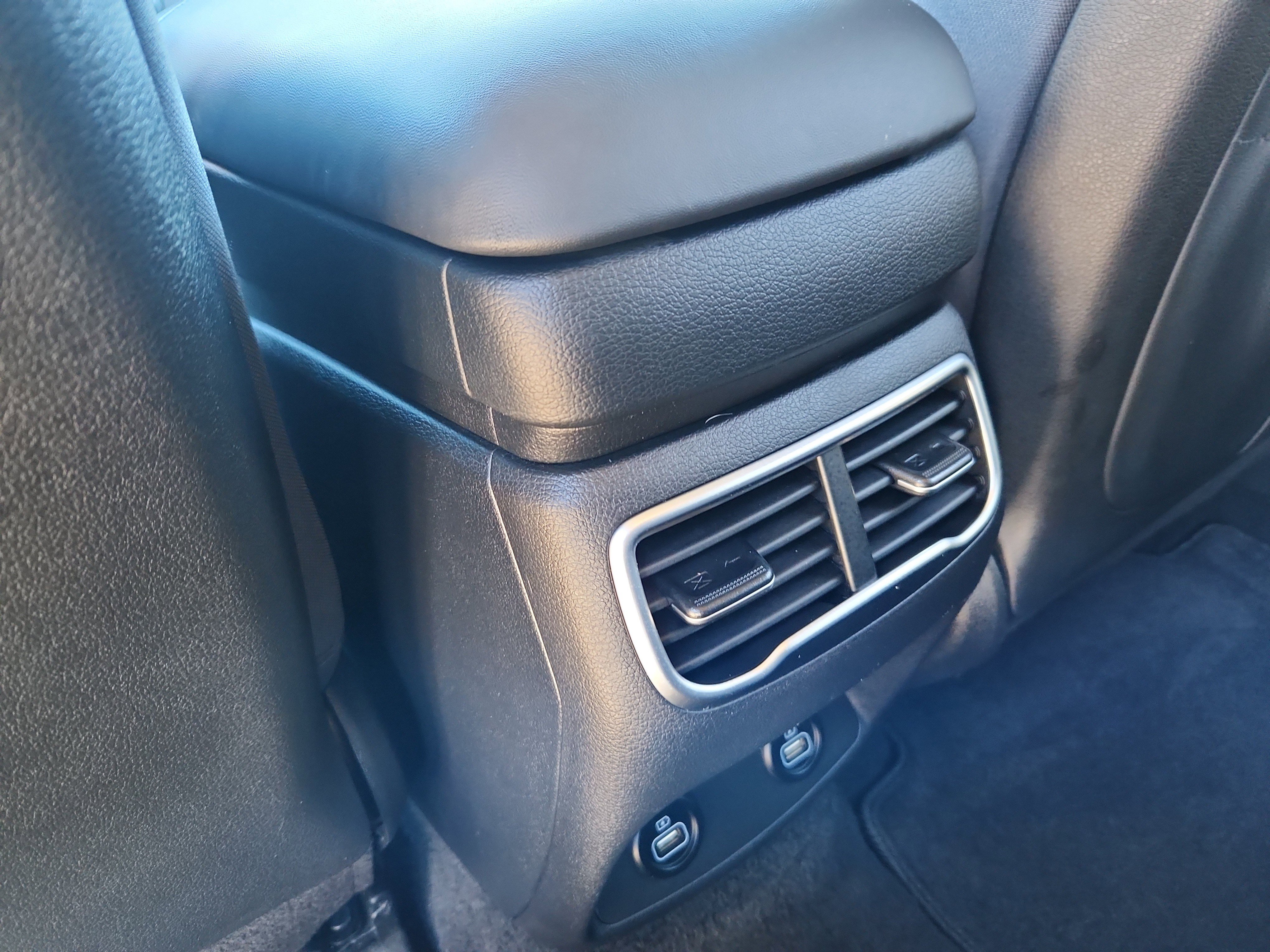 Used 2022 Hyundai Santa Fe SEL image 10