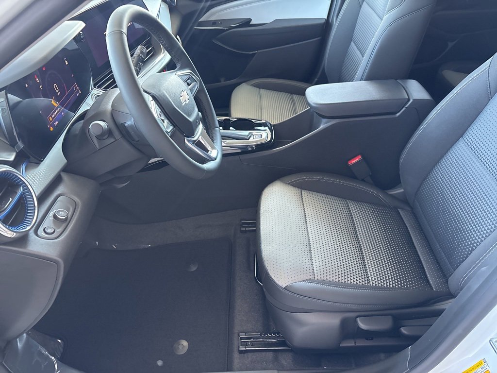 New 2026 Chevrolet Trax LT w/ Driver Confidence Package image 7