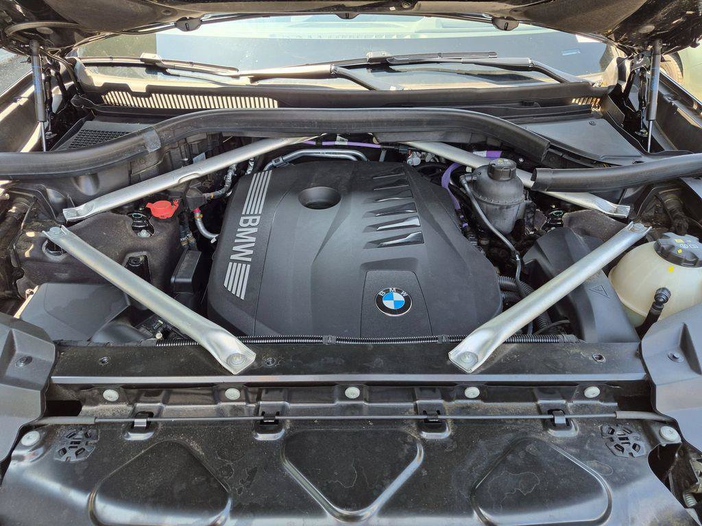 Used 2025 BMW X7 xDrive40i AWD/4WD image 38