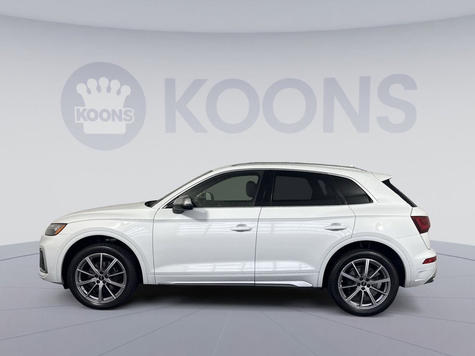 Used 2023 Audi SQ5 Premium Plus w/ Premium Plus Package AWD/4WD image 2