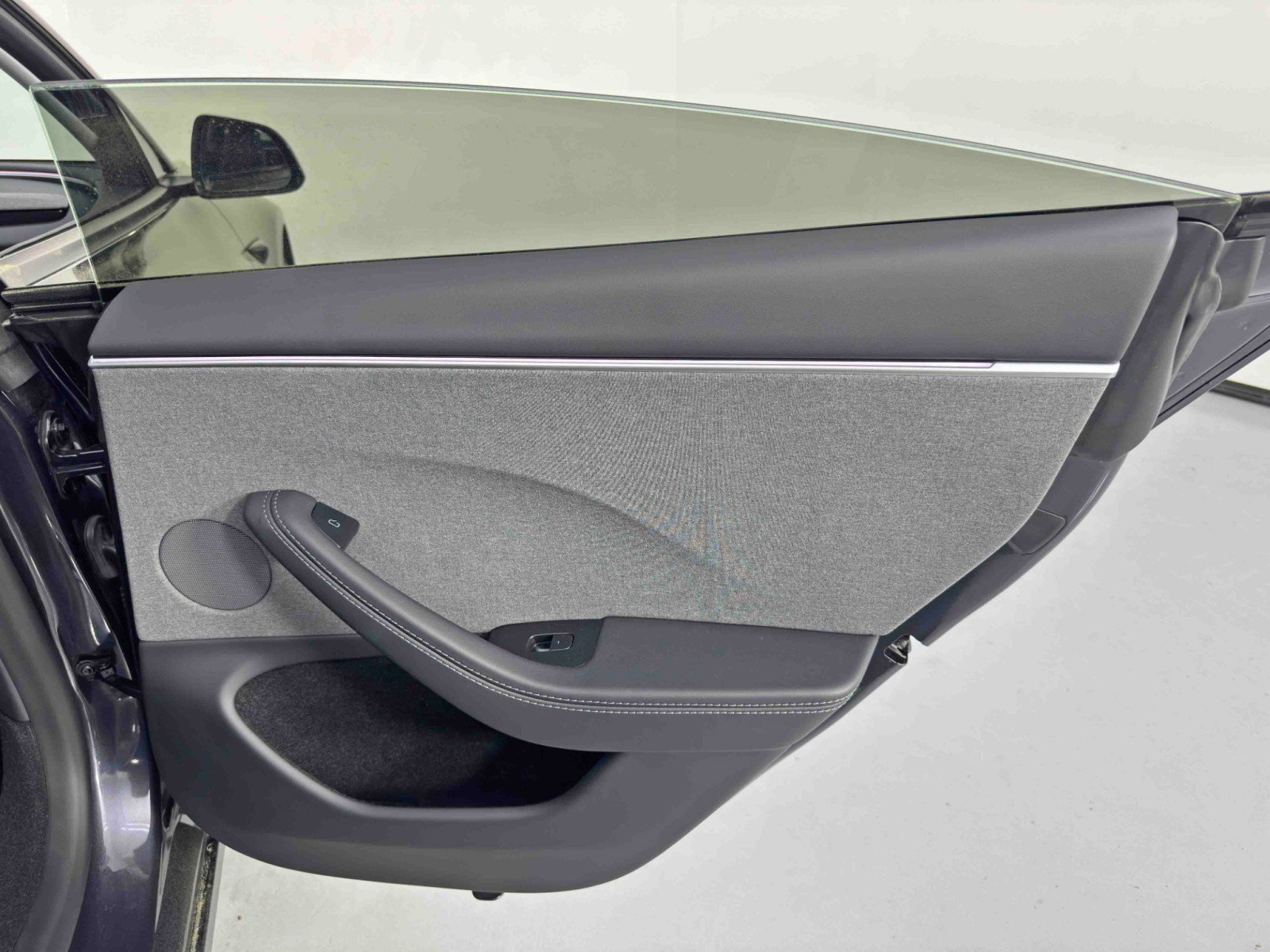 Used 2025 Tesla Model 3 Long Range image 49