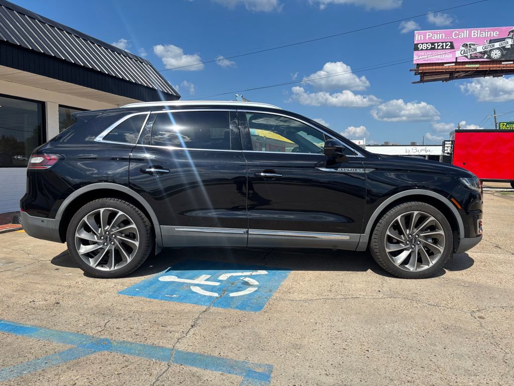 Used 2020 Lincoln Nautilus Reserve w/ Equipment Group 202A image 5