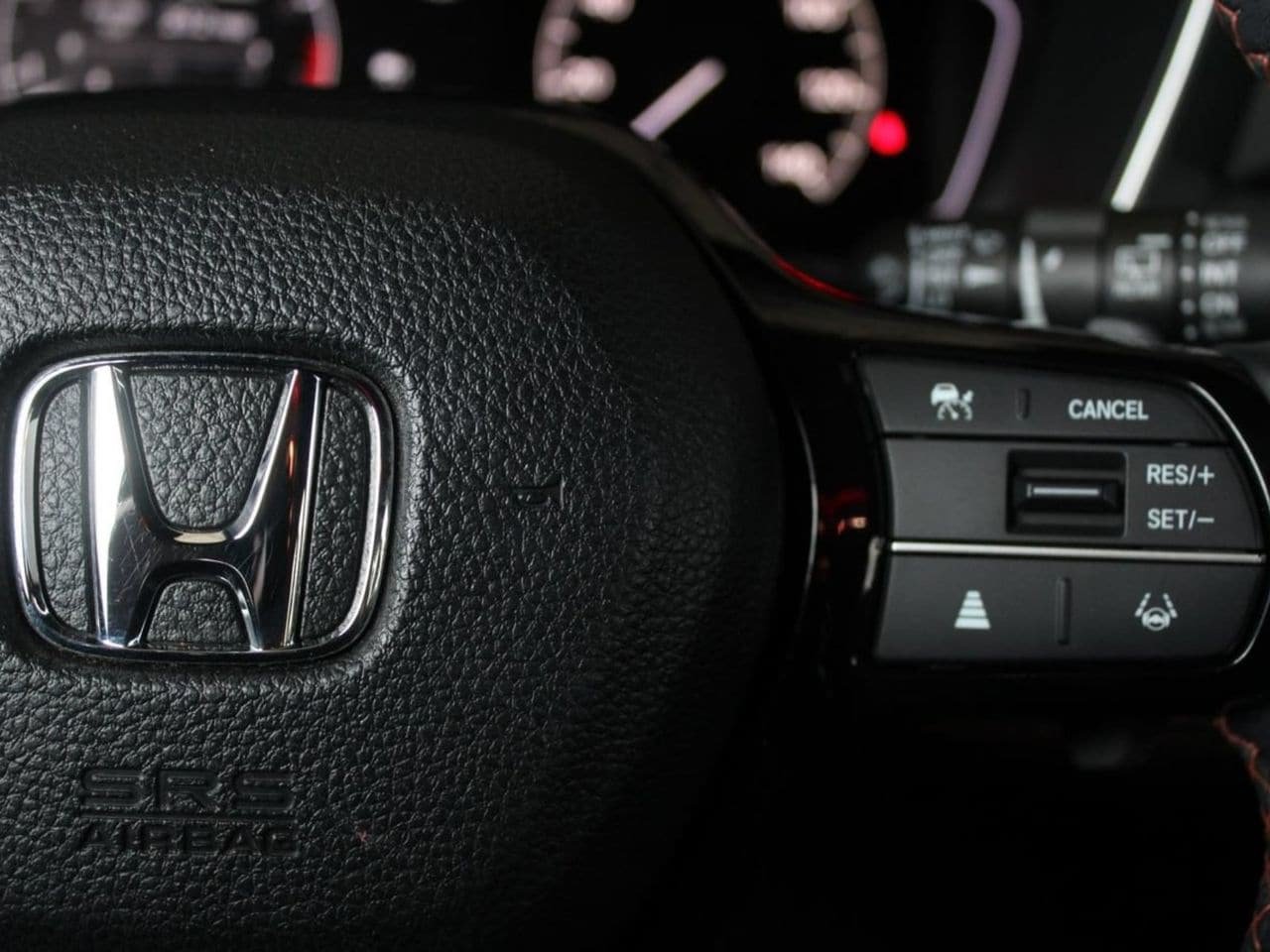 Used 2024 Honda Pilot Sport image 33