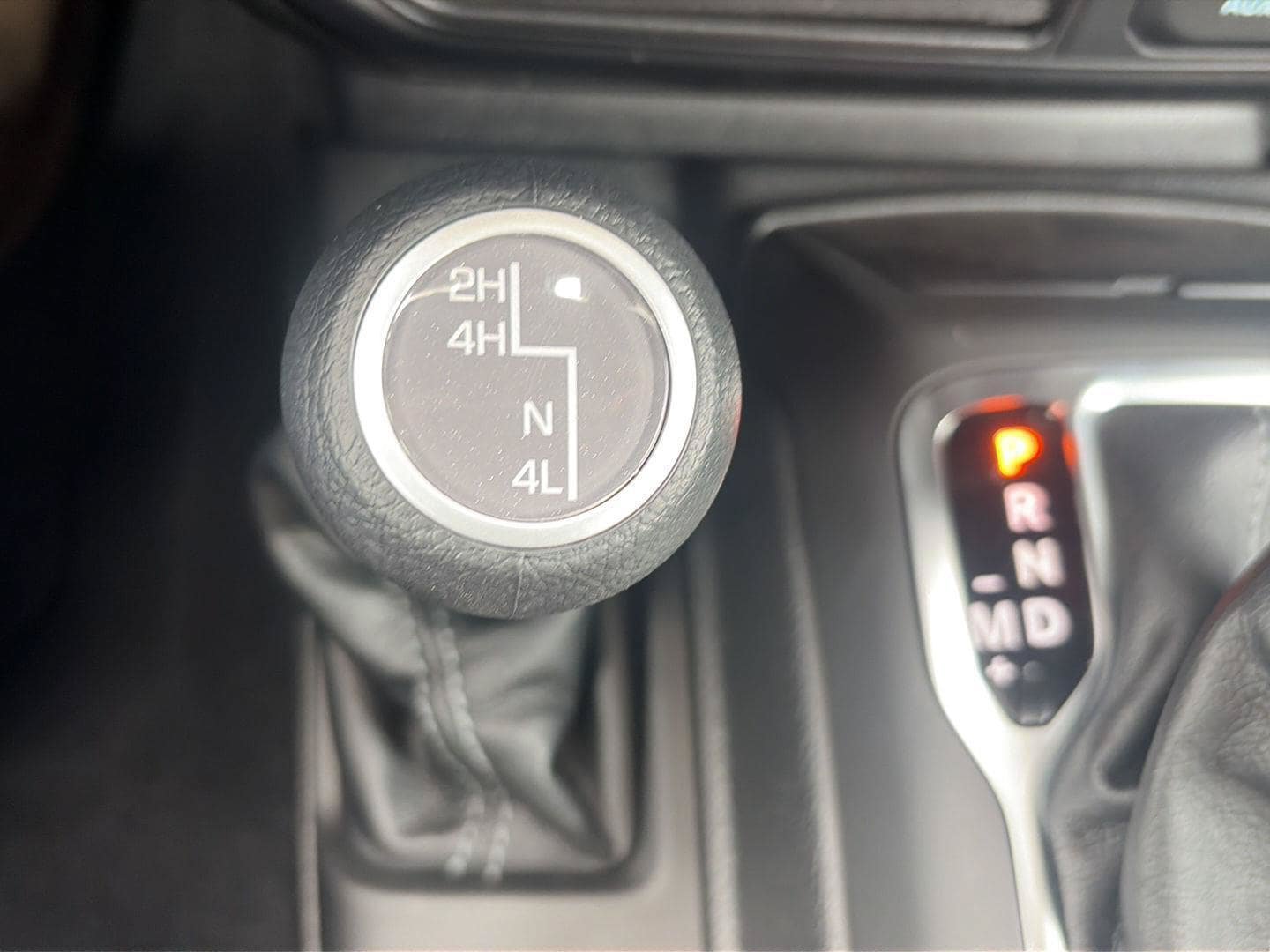 New 2026 Jeep Gladiator Sport AWD/4WD image 32