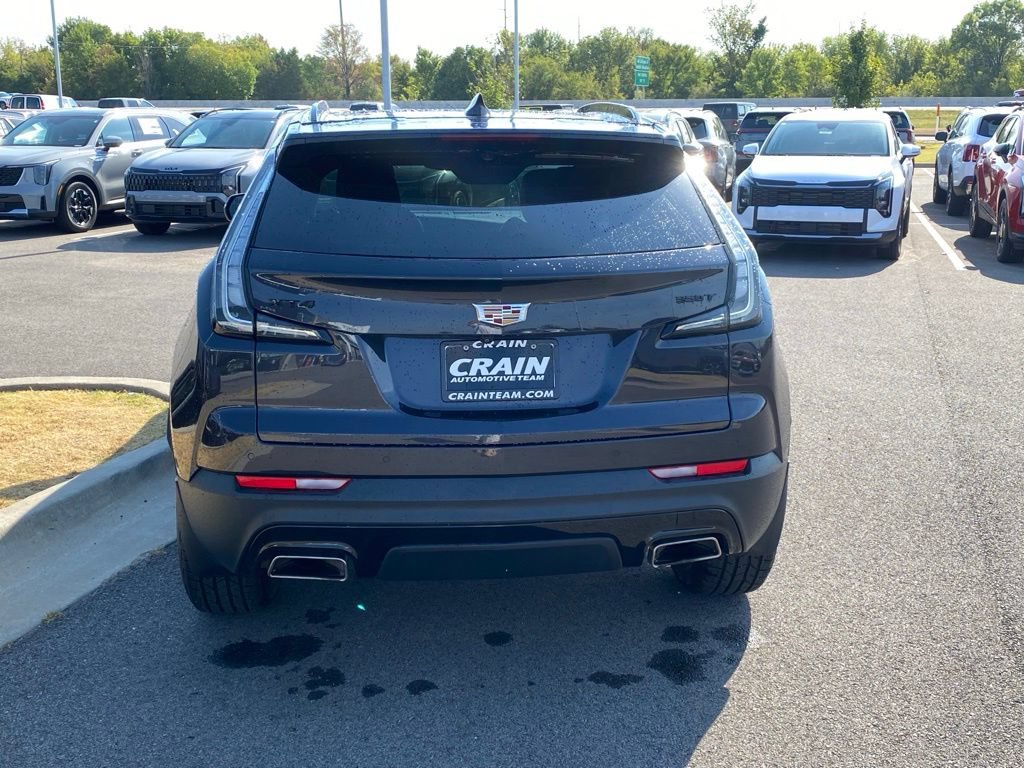 Used 2023 Cadillac XT4 Sport w/ Cold Weather Package FWD image 6