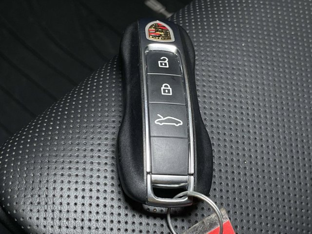 Used 2024 Porsche 911 Carrera GTS RWD image 42