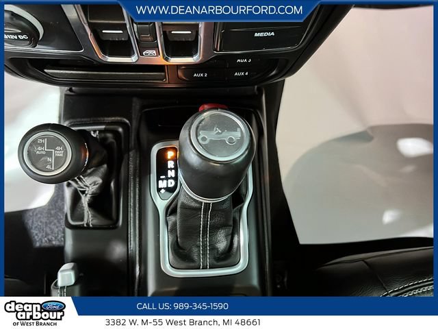 Used 2019 Jeep Wrangler Unlimited Sahara w/ Advanced Safety Group AWD/4WD image 15