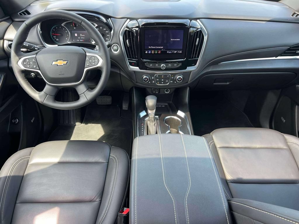 Used 2023 Chevrolet Traverse LT w/ LT Premium Package AWD/4WD image 14
