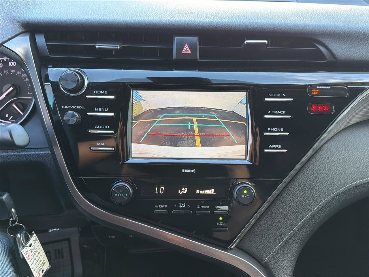 Used 2020 Toyota Camry SE AWD/4WD image 24