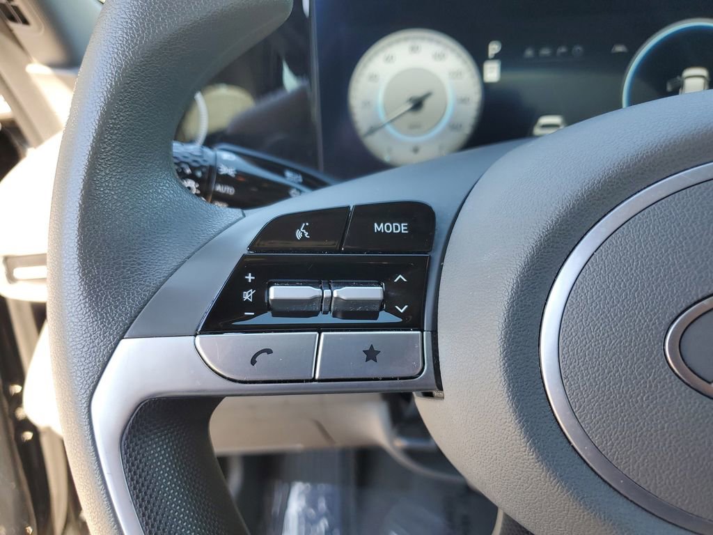 Used 2024 Hyundai Elantra SEL FWD image 20