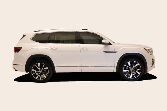 Used 2024 Volkswagen Atlas SEL Premium R-Line AWD/4WD image 4