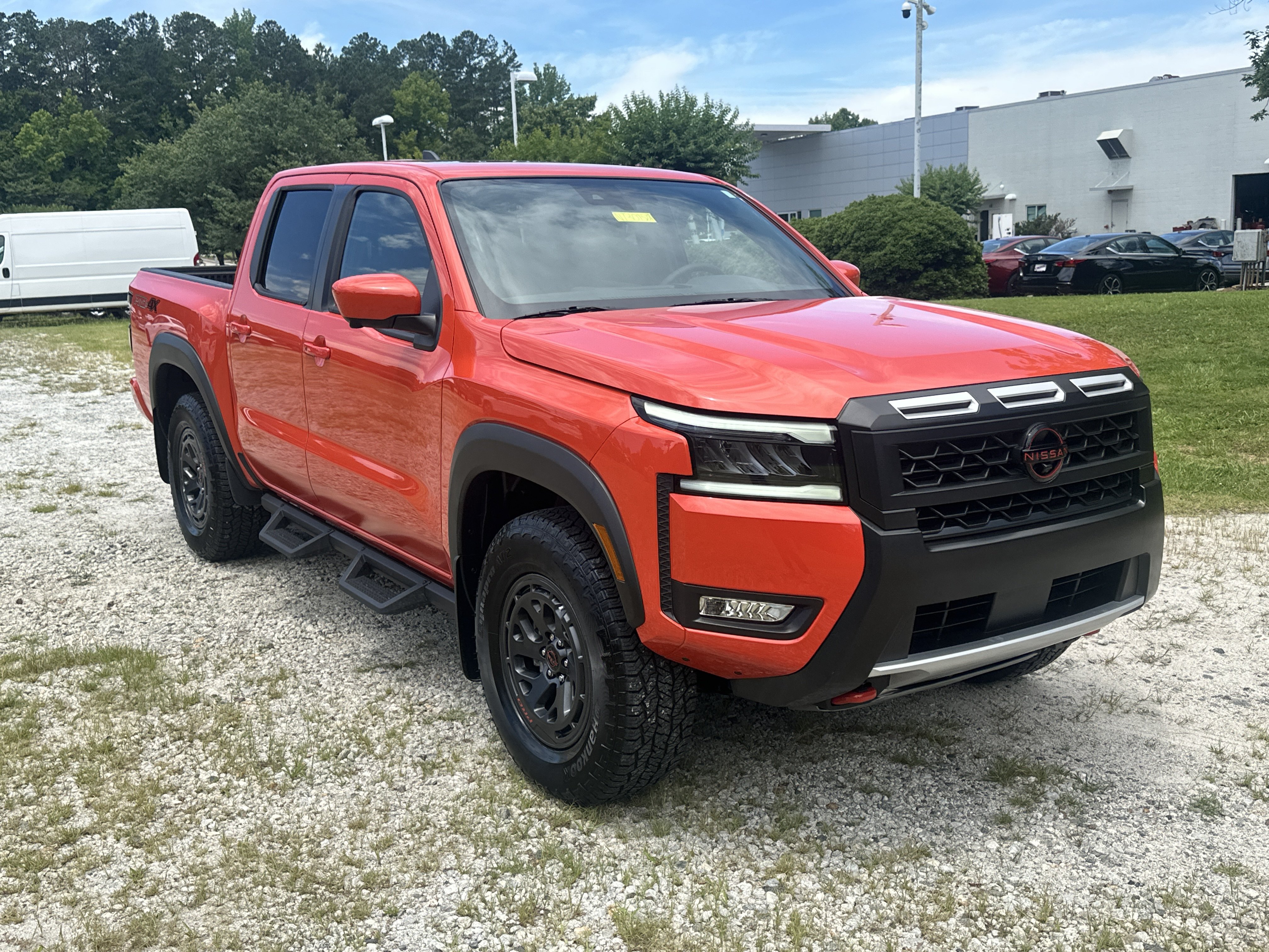 Used 2026 Nissan Frontier PRO-4X w/ Pro Premium Package AWD/4WD image 3