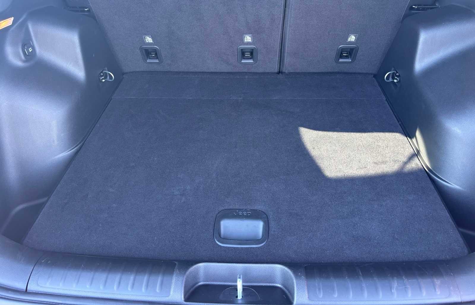 Certified 2021 Jeep Cherokee Latitude Plus image 10