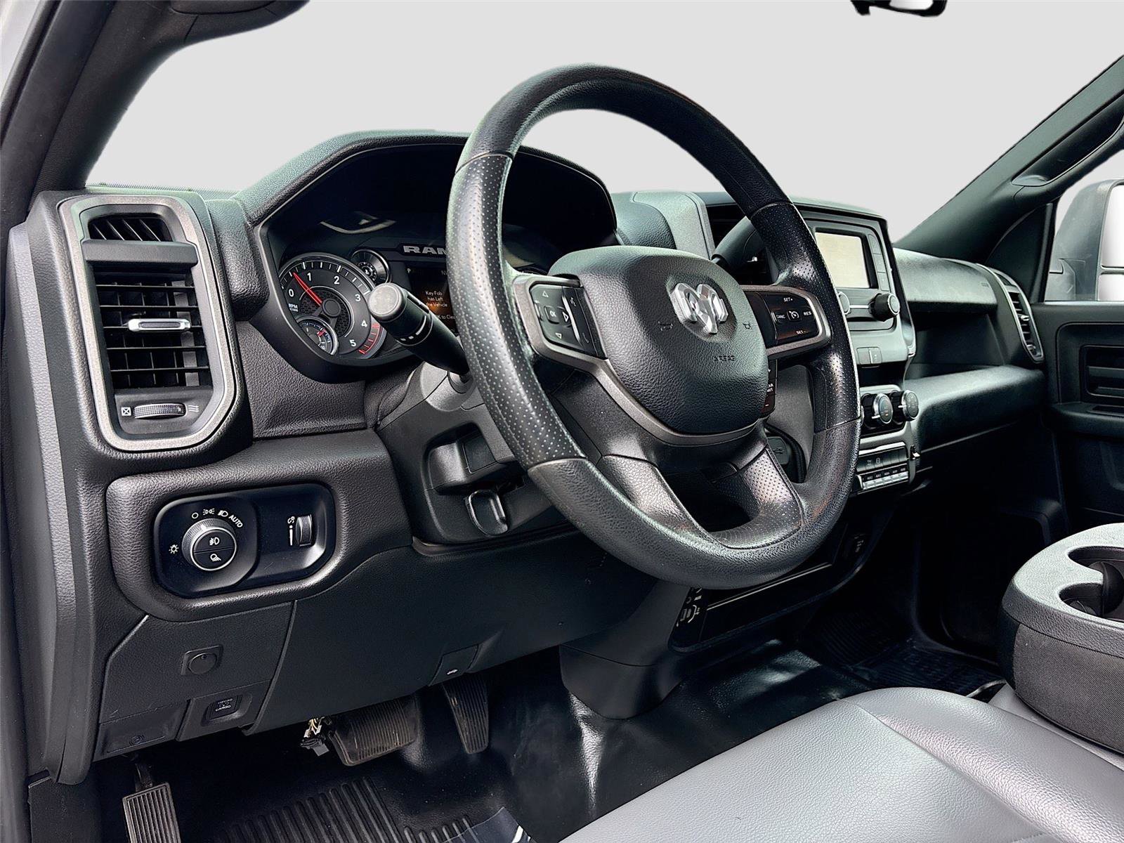 Used 2024 RAM 2500 Tradesman w/ Chrome Appearance Group image 10