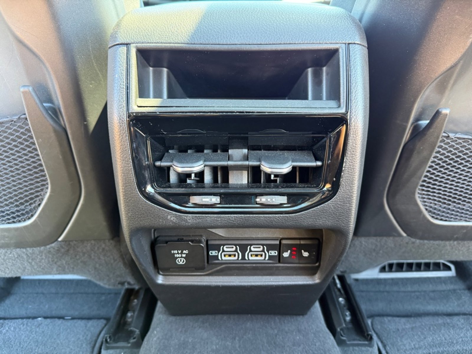 Used 2022 Jeep Grand Cherokee Limited image 21