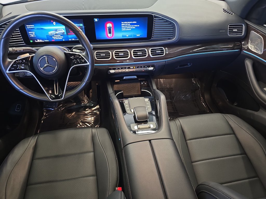 Used 2024 Mercedes-Benz GLS 450 4MATIC image 10