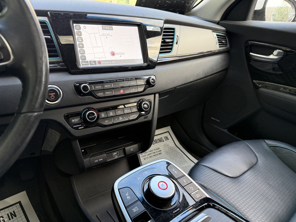 Used 2019 Kia Niro EX Premium w/ Cold Weather Package 1.0 FWD image 33