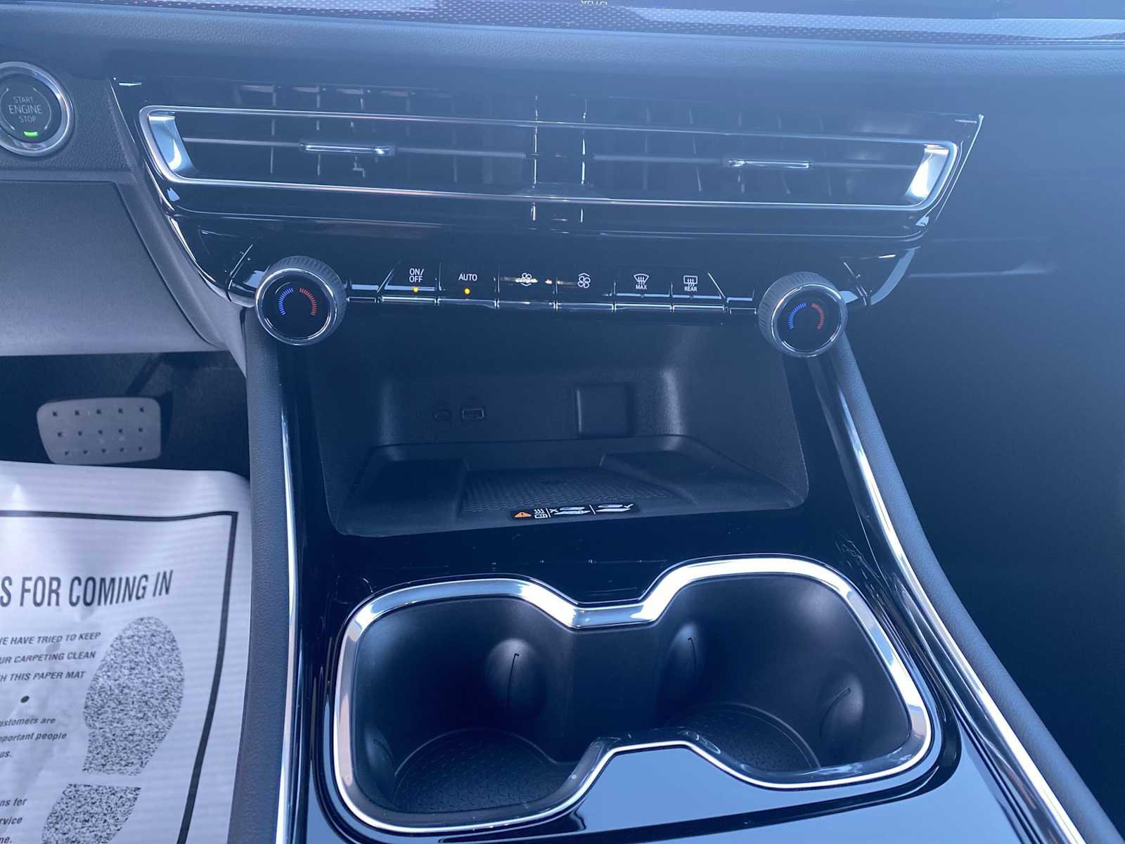 New 2026 Chevrolet Traverse RS FWD image 18