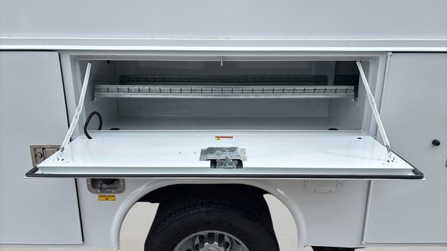 New 2025 Chevrolet Express 3500 w/ Power Convenience Package RWD image 17