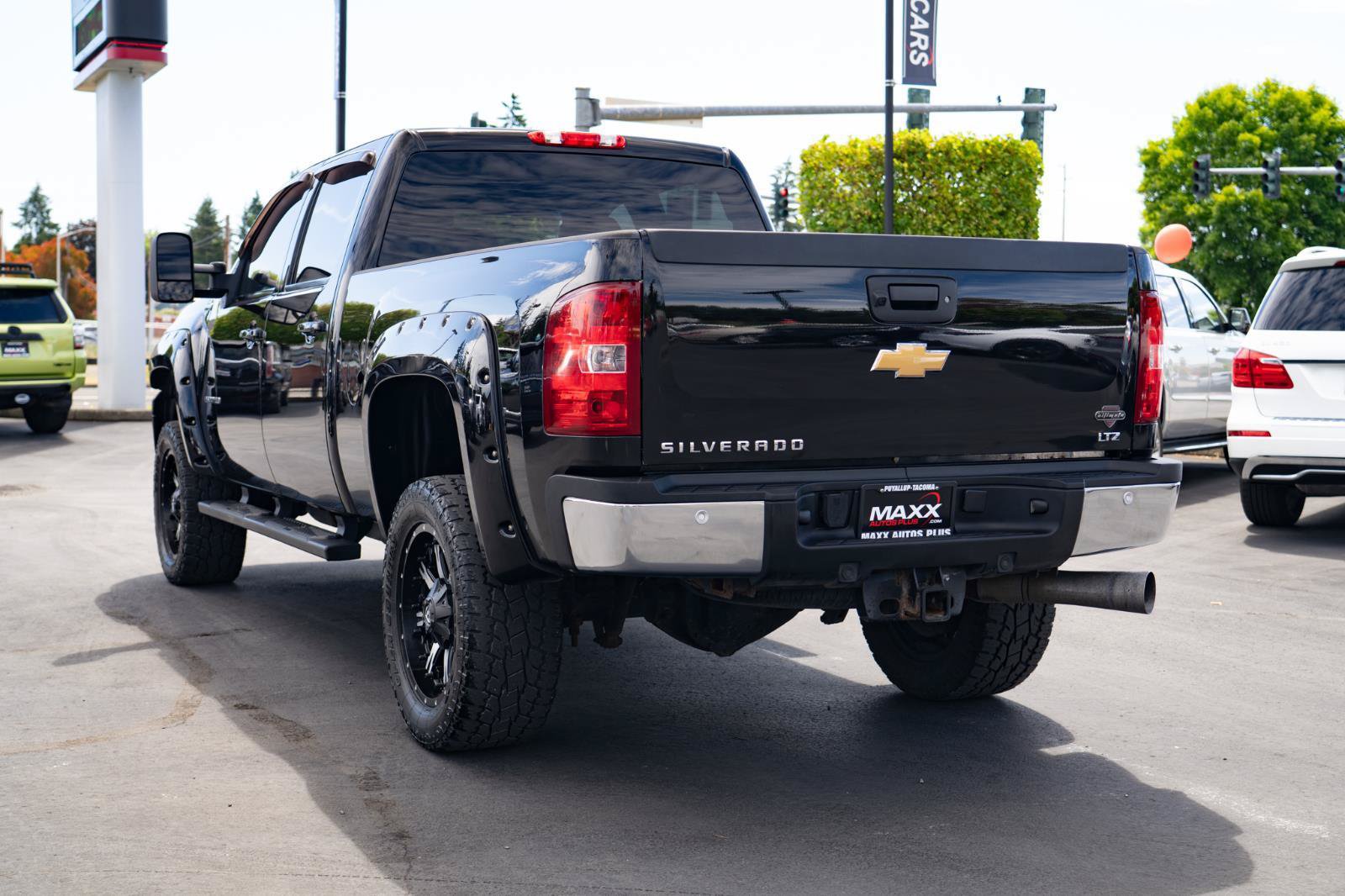 Used 2013 Chevrolet Silverado 2500 LTZ AWD/4WD image 12