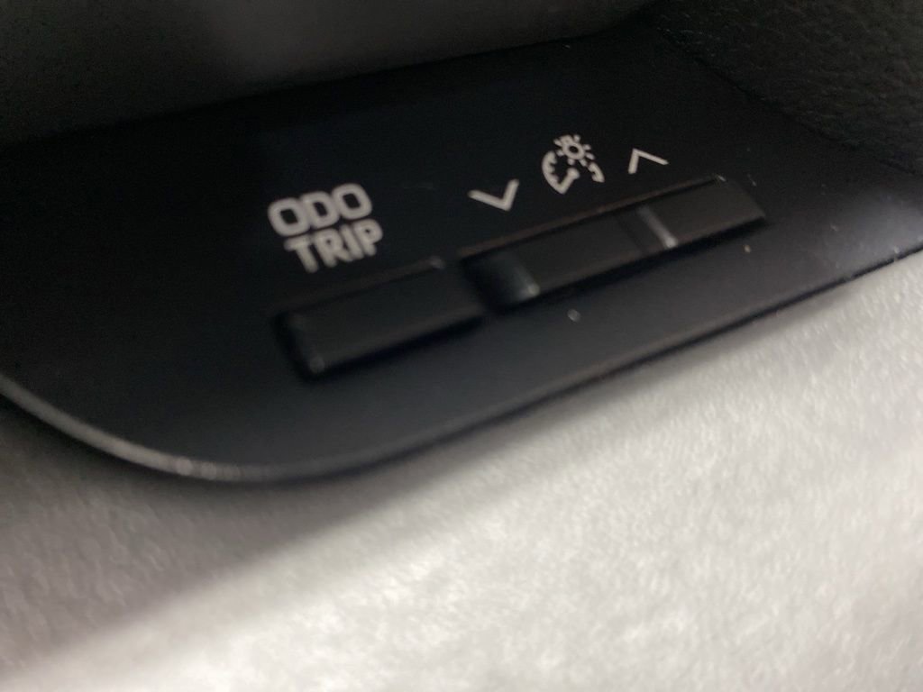 Used 2020 Toyota Highlander LE AWD/4WD image 35