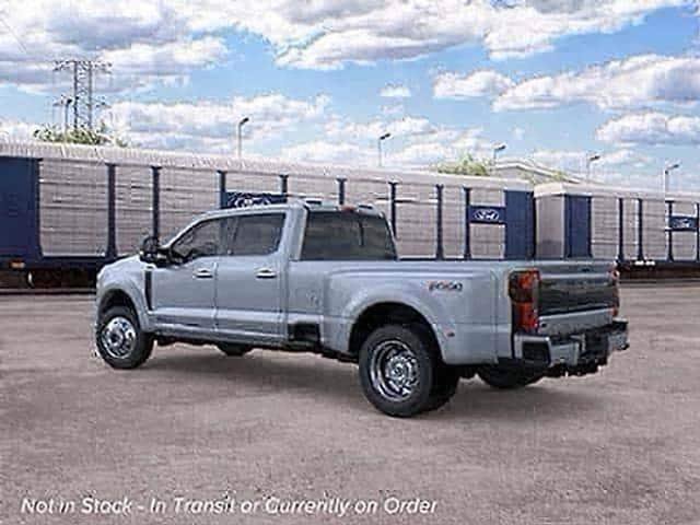 New 2026 Ford F450 Platinum w/ FX4 Off-Road Package AWD/4WD image 4