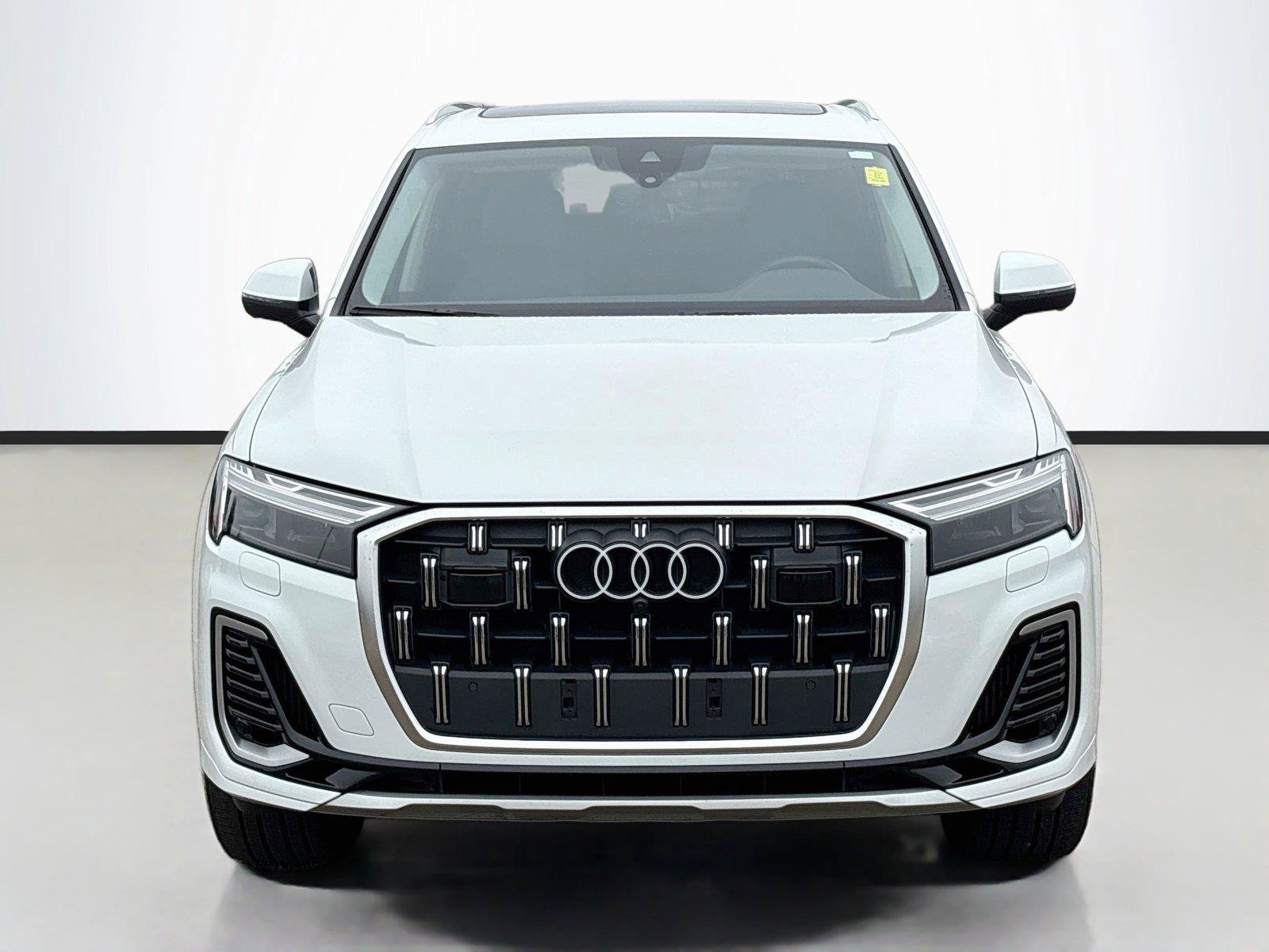 Used 2025 Audi Q7 3.0T Premium Plus AWD/4WD image 3