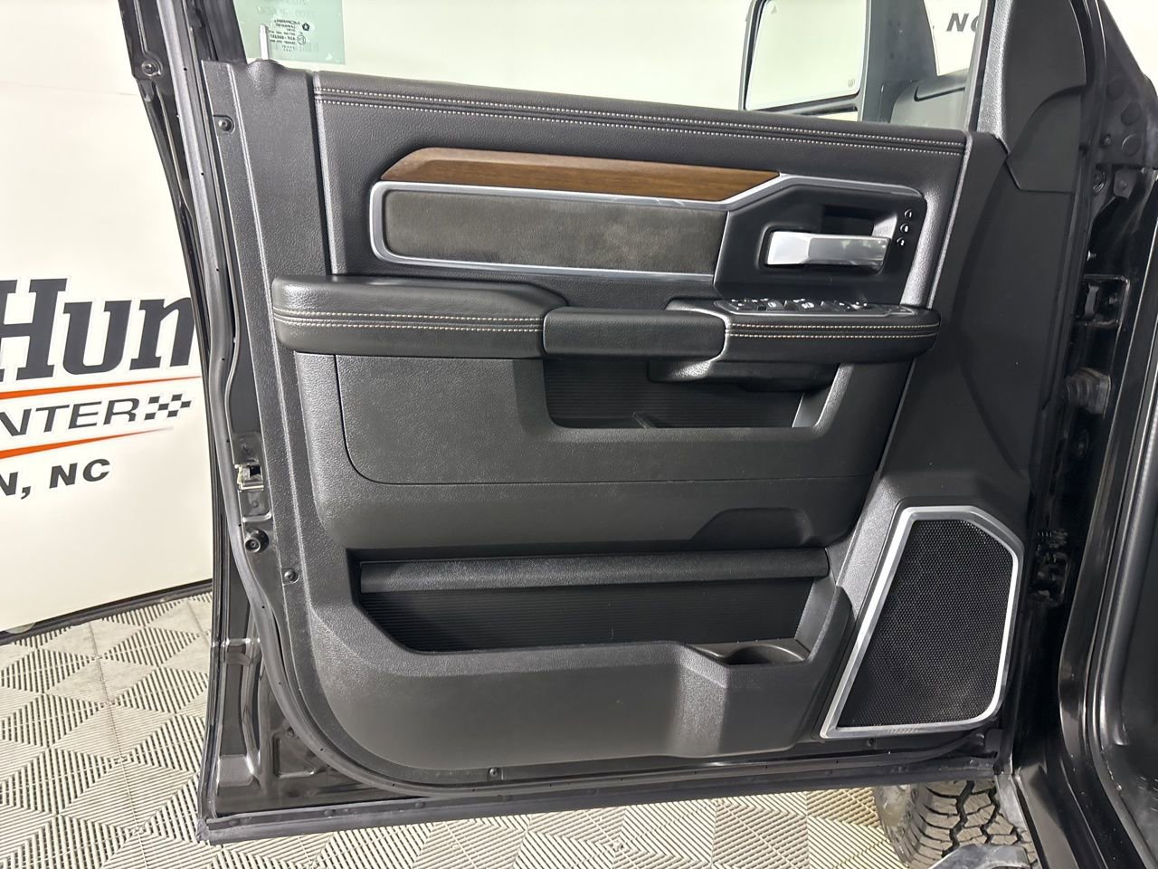 Used 2023 RAM 2500 Laramie image 7