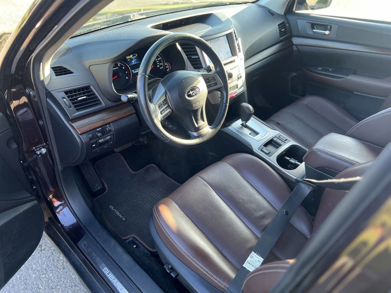 Used 2013 Subaru Outback 2.5i Limited AWD/4WD image 11