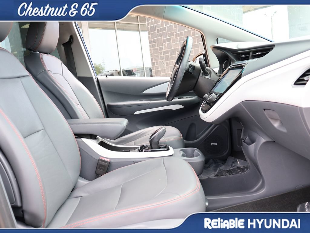 Used 2017 Chevrolet Bolt Premier w/ Driver Confidence II Package FWD image 10