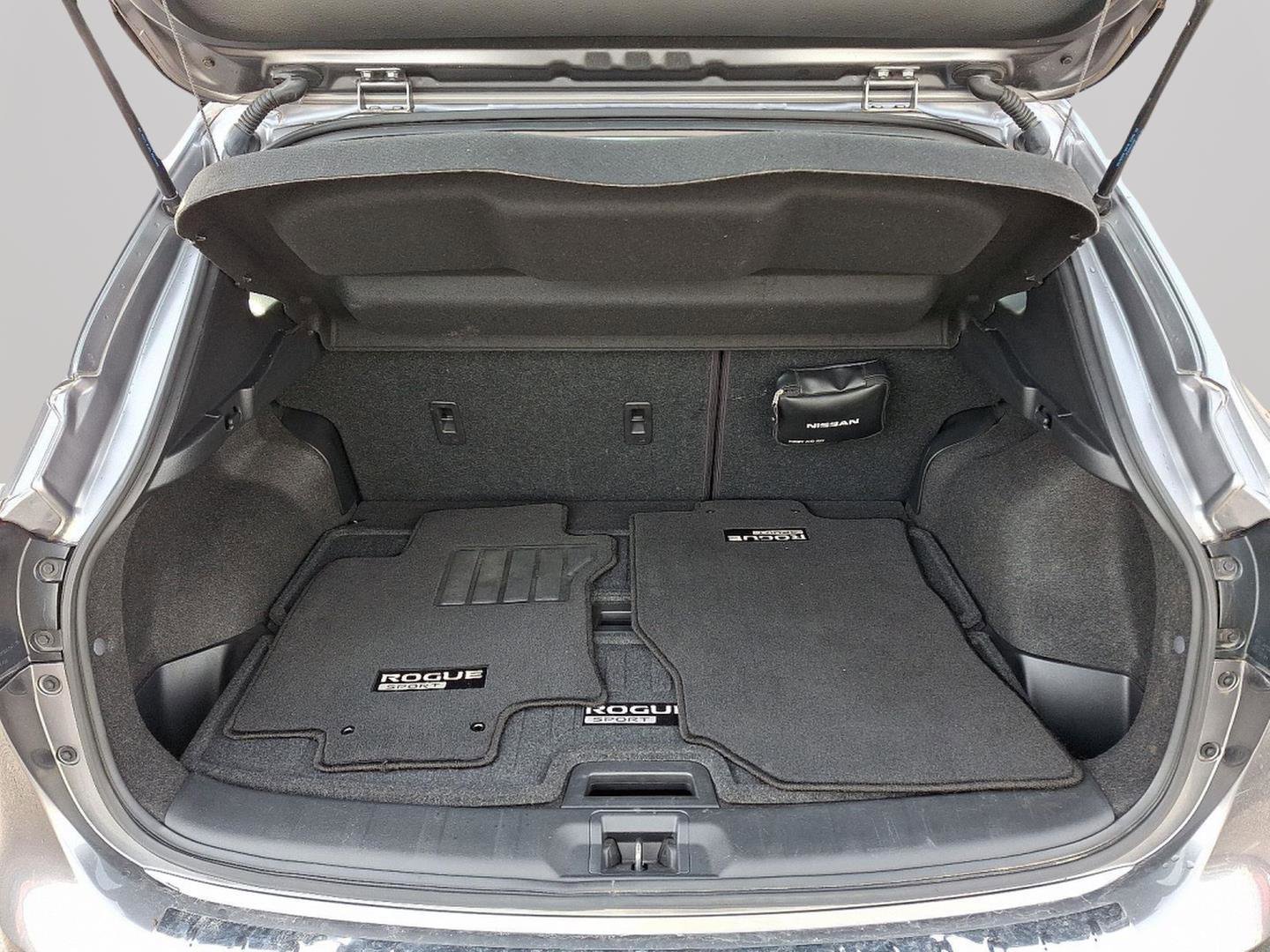 Used 2020 Nissan Rogue Sport SV w/ Technology Package image 28