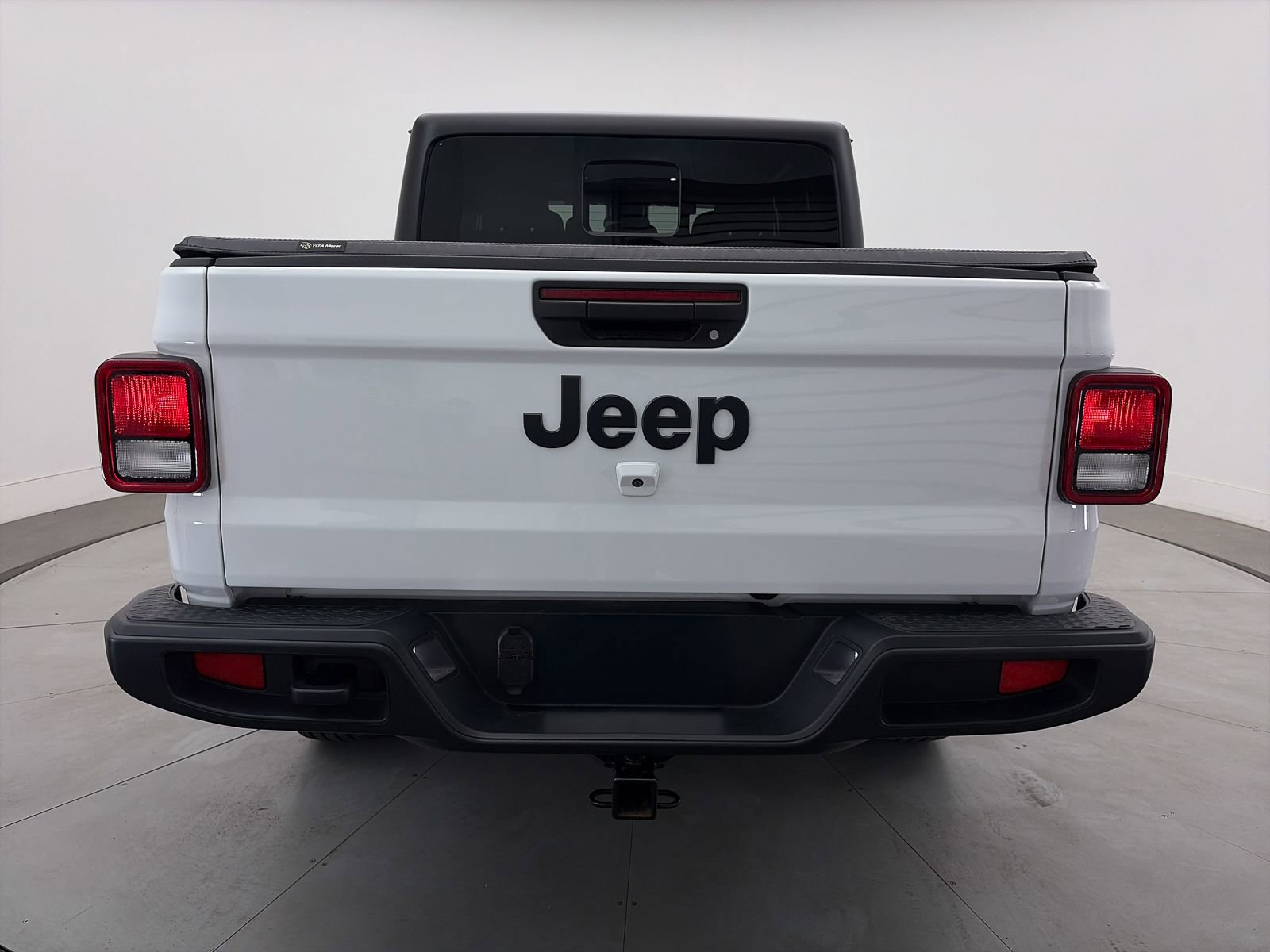 Used 2024 Jeep Gladiator Sport image 14