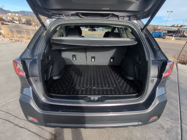 Used 2025 Subaru Outback Premium image 28