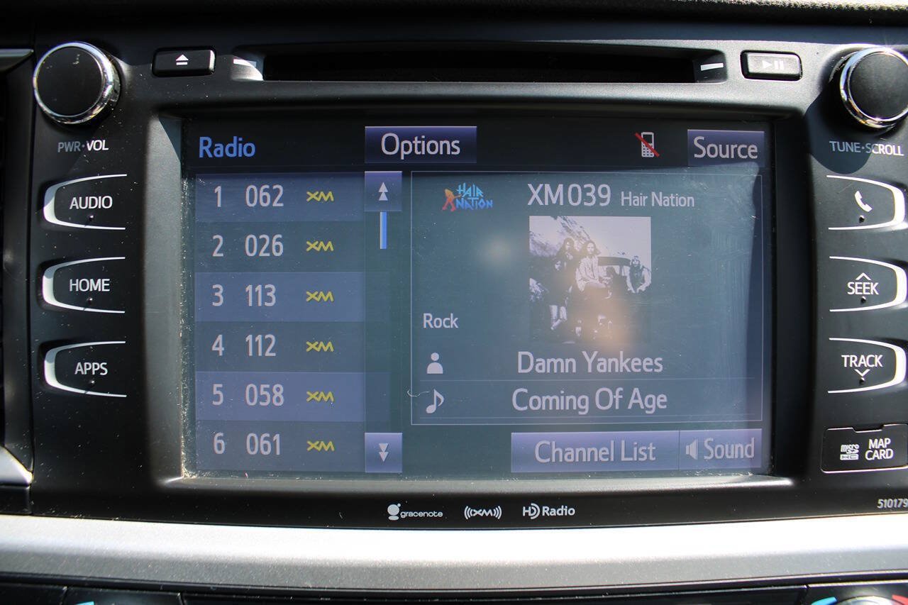Used 2018 Toyota Highlander XLE AWD/4WD image 22