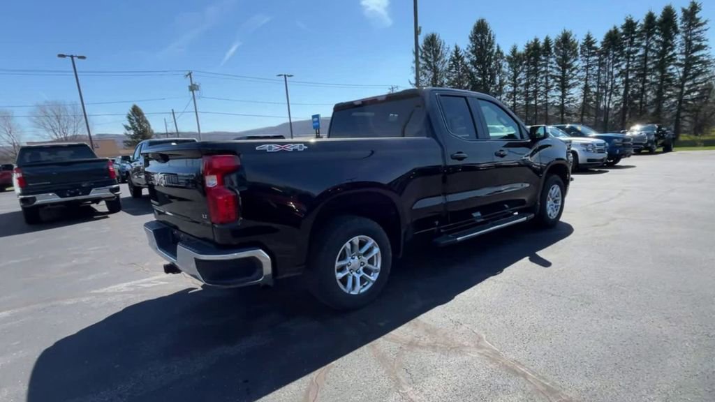 Used 2023 Chevrolet Silverado 1500 LT image 8