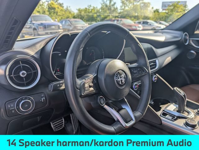 Used 2024 Alfa Romeo Giulia Ti AWD/4WD image 31