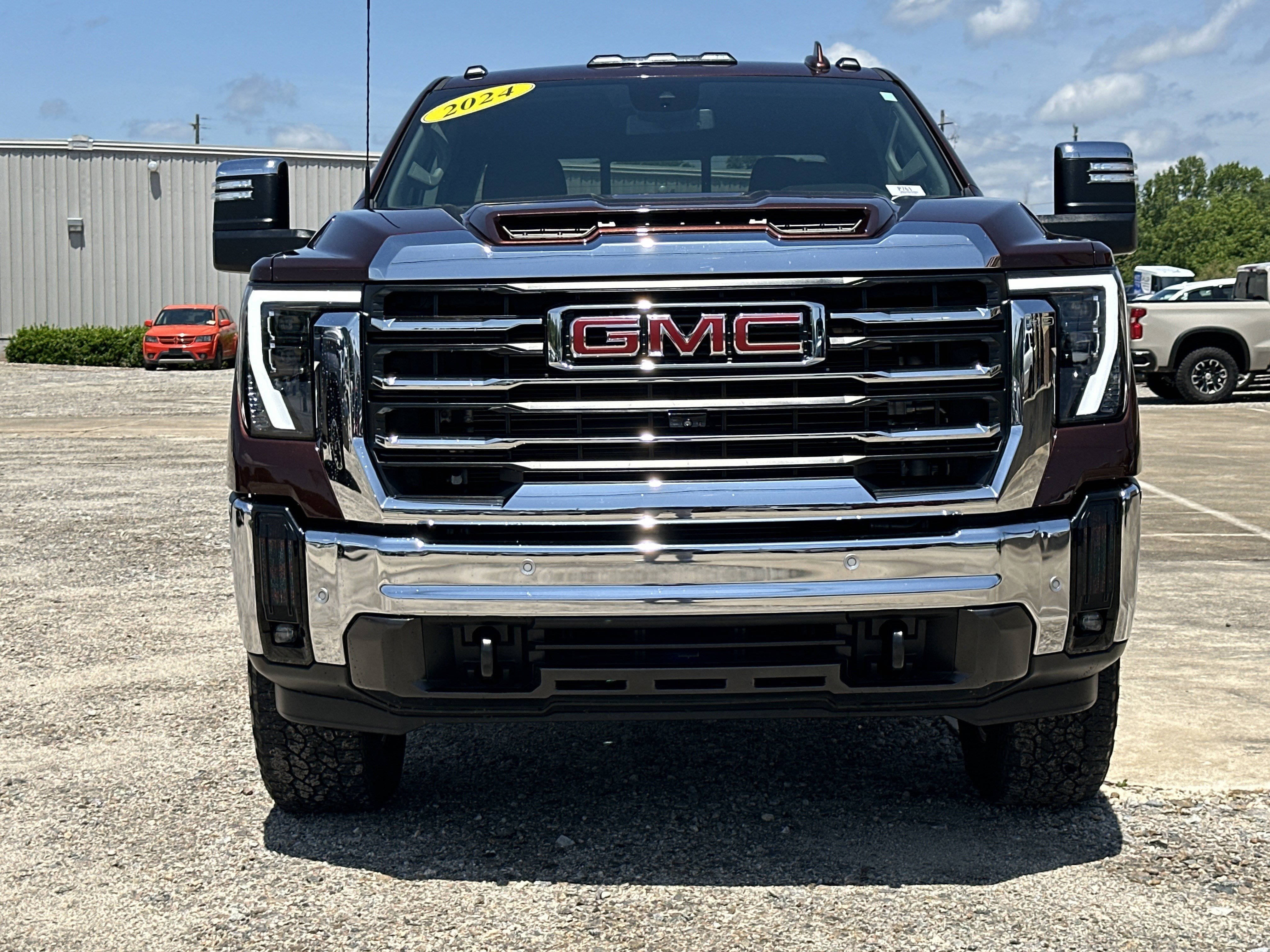 Certified 2024 GMC Sierra 2500 SLT w/ SLT Premium Package AWD/4WD image 4