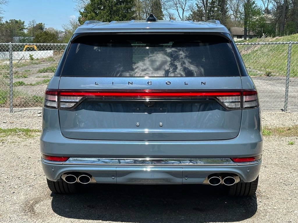 New 2026 Lincoln Aviator Black Label w/ Dynamic Handling Package AWD/4WD image 4