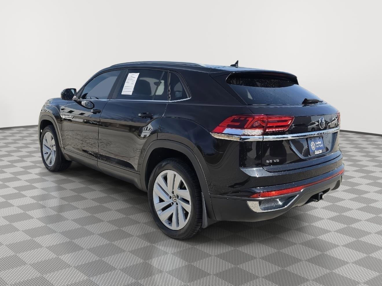 Certified 2020 Volkswagen Atlas Cross Sport SE w/ Panoramic Sunroof Package AWD/4WD image 12