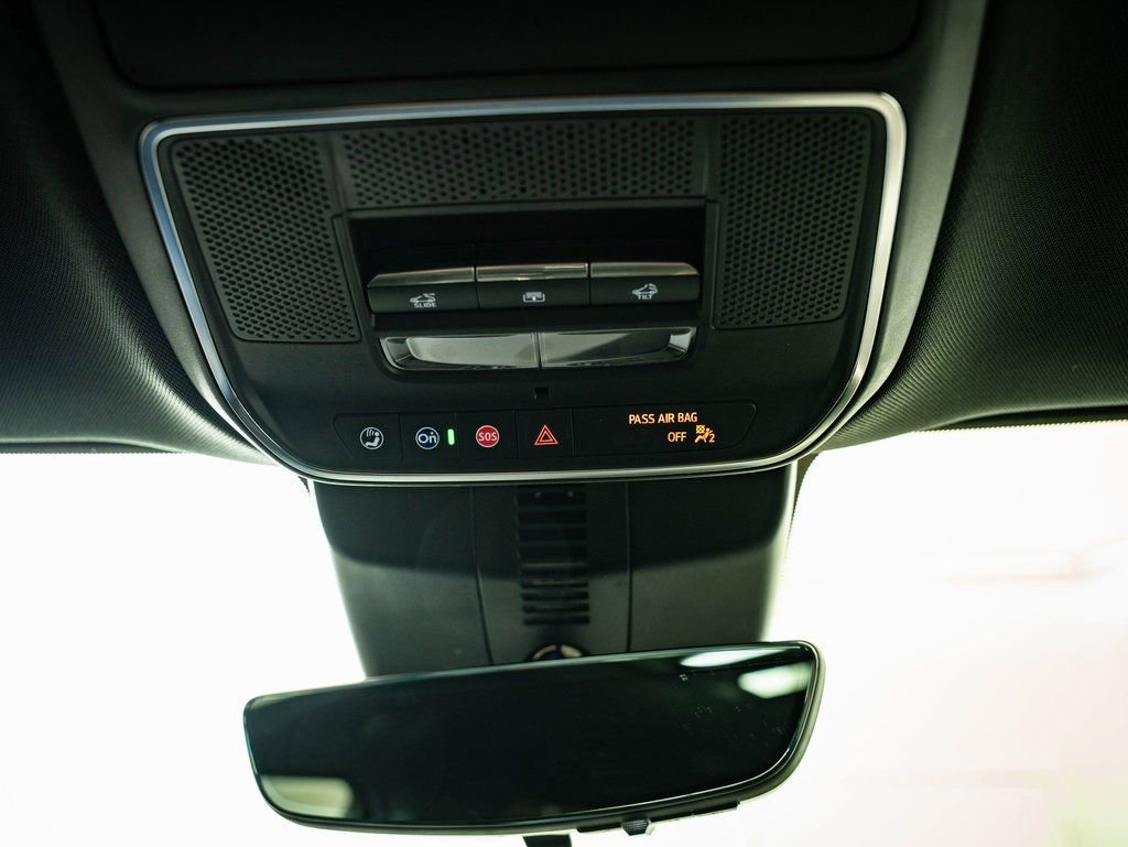 Used 2025 Buick Enclave Avenir w/ Super Cruise Package image 44