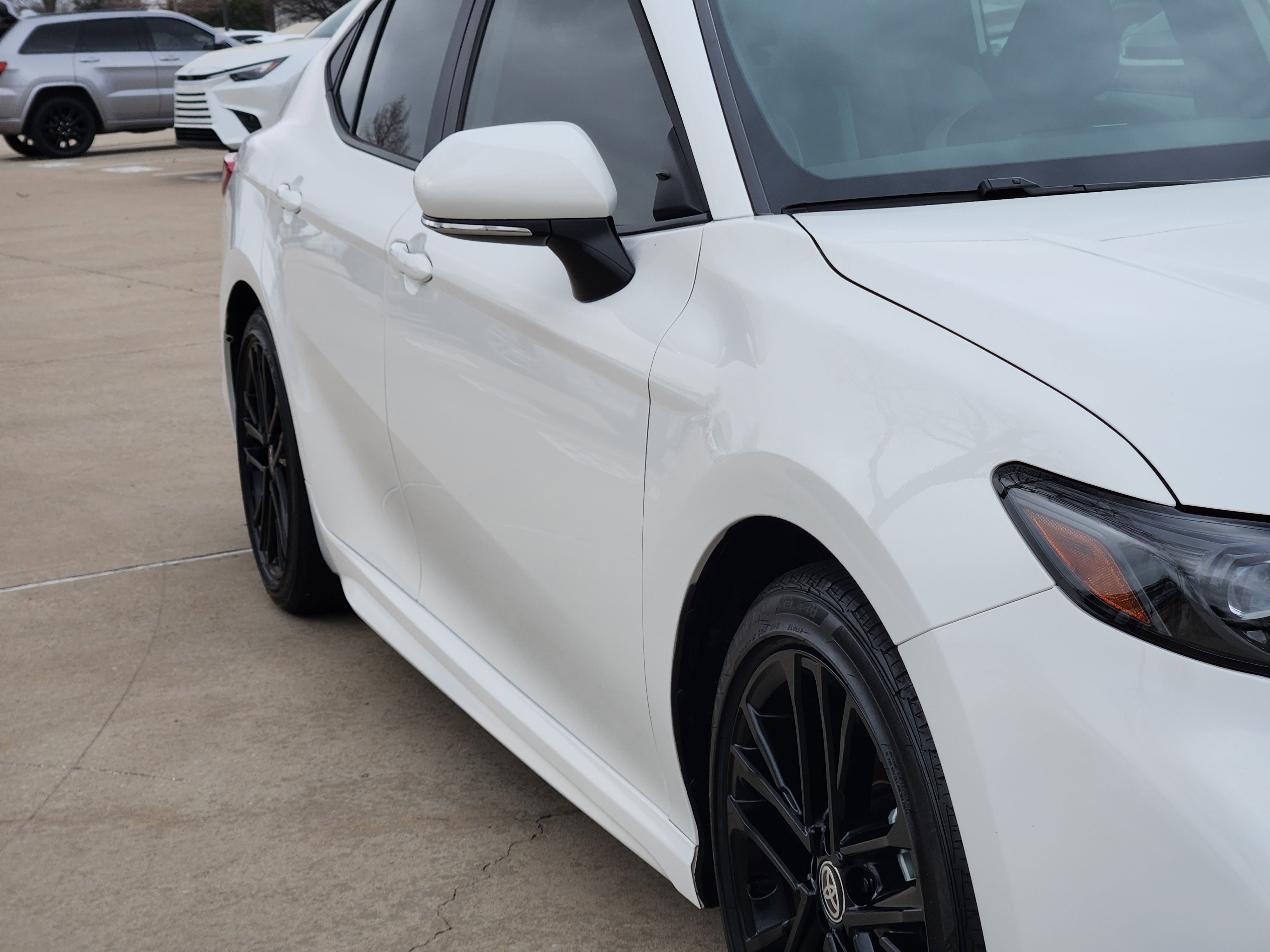 Used 2025 Toyota Camry SE w/ Multimedia Upgrade Package image 8