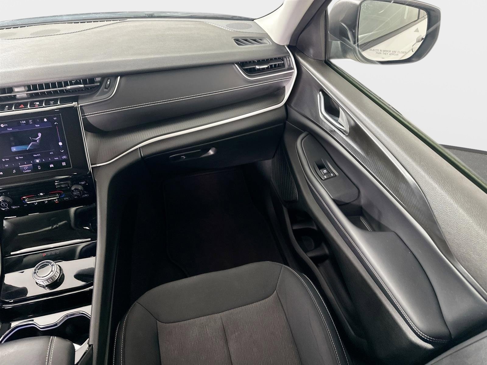 Used 2023 Jeep Grand Cherokee L Laredo image 29