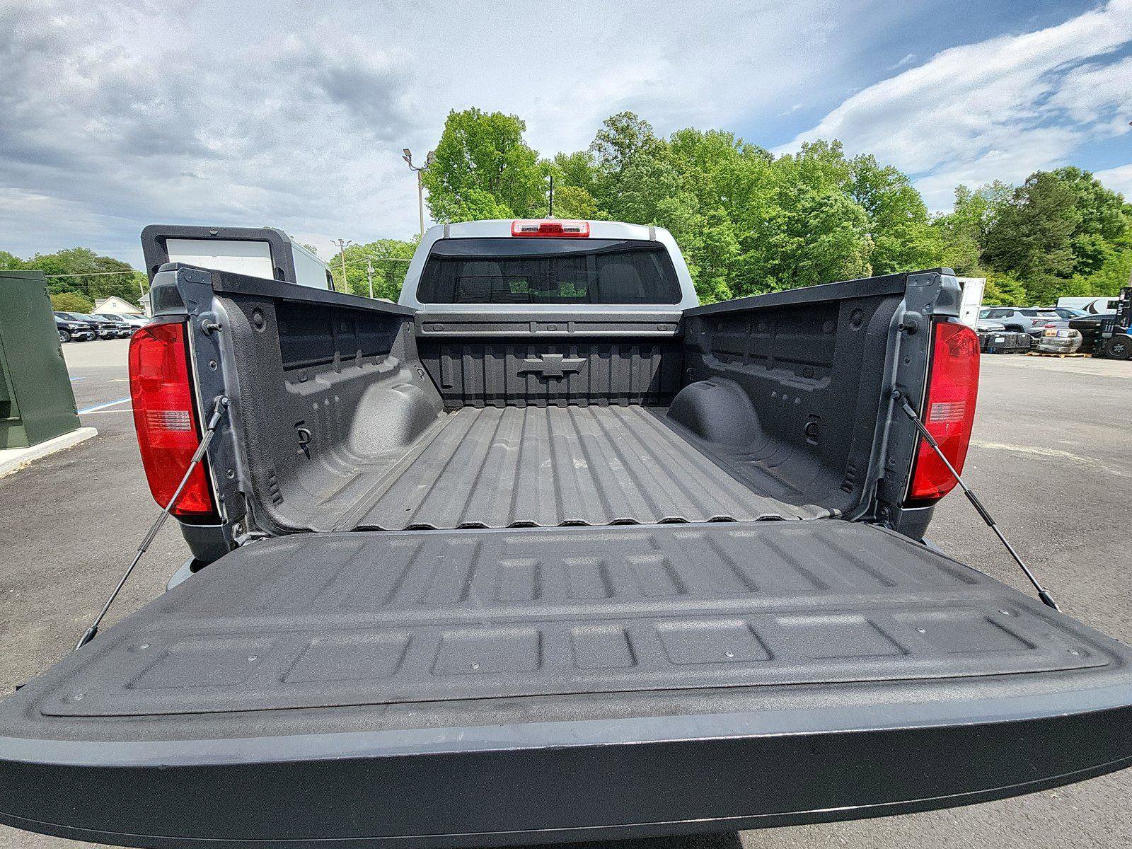 Used 2020 Chevrolet Colorado W/T w/ WT Convenience Package RWD image 24